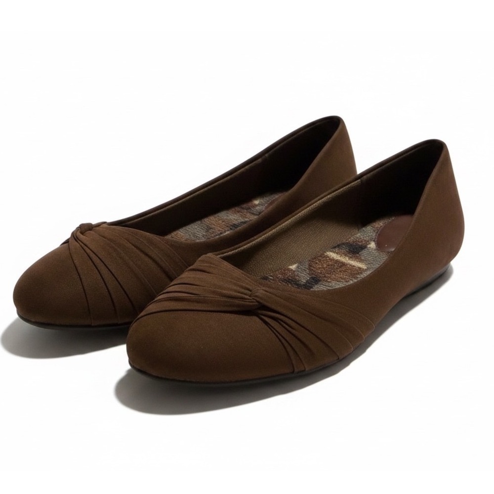 Hot Cakes Womens Brown Faux Suede Pleated Knot Round Toe Ballet Flats Size 9.5